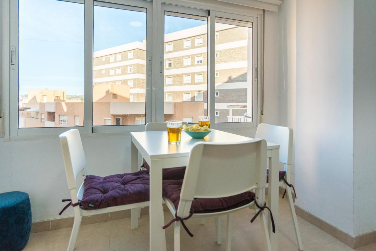 Mp7 Renovated Apartment Right On The Beach 700 Meters Away From Old Town Málaga Exterior foto