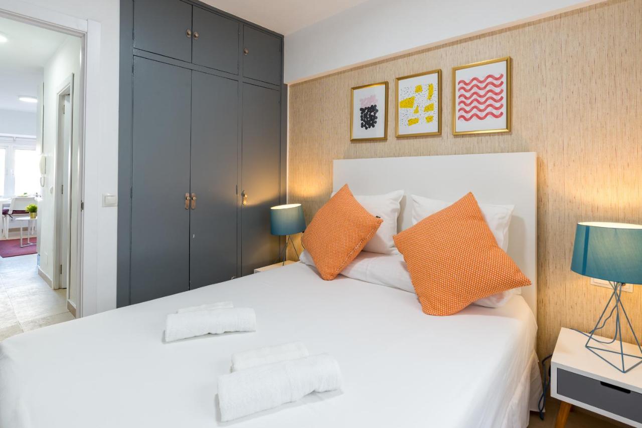 Mp7 Renovated Apartment Right On The Beach 700 Meters Away From Old Town Málaga Exterior foto