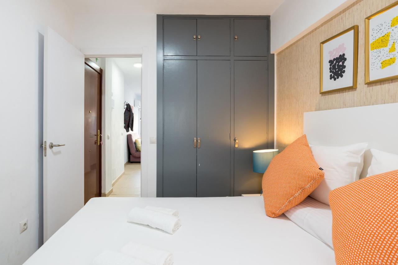 Mp7 Renovated Apartment Right On The Beach 700 Meters Away From Old Town Málaga Exterior foto